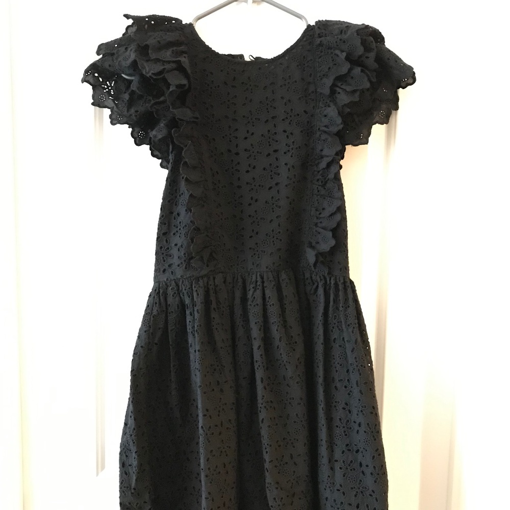 Very pretty eyelet dress